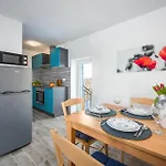 Cozy Home In Brscici With Wifi