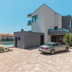 Nice Home In Fazana With House Sea View