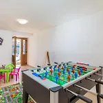 Awesome Home In Vodnjan With Jacuzzi