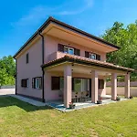 4 Bedroom Beautiful Home In Veprinac