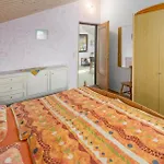 Cozy Apartment In Porec With Kitchen