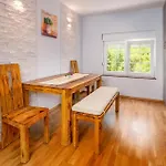 Beautiful Apartment In Labin With Wifi