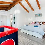 Stunning Home In Fradelani With Wifi