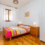 4 Bedroom Beautiful Apartment In Pula