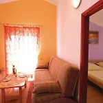 Lovely Apartment In Pula With Wifi