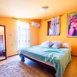 Lovely Home In Veliki Vareski With Kitchen