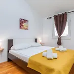 1 Bedroom Lovely Apartment In Pula