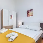1 Bedroom Lovely Apartment In Pula