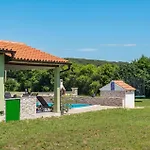 Awesome Home In Rovinj With Kitchen