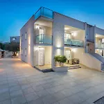 Beautiful Home In Umag With Wifi