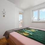 Lovely Home In Vabriga With Wifi
