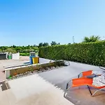 Lovely Home In Vabriga With Wifi
