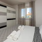 Stunning Apartment In Pula With Kitchen