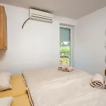 Amazing Home In Rosini With Wifi