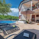 Beautiful Apartment In Labin With Sauna