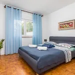 Pet Friendly Apartment In Medulin With Kitchen