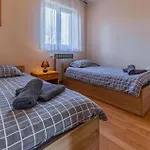 Beautiful Apartment In Labin With Wifi