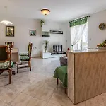 Beautiful Apartment In Labin With Wifi
