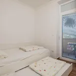 2 Bedroom Lovely Apartment In Ika