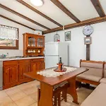 Cozy Home In Lovran With Outdoor Swimming Pool