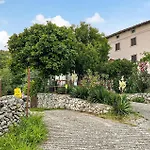 Cozy Home In Plomin With Kitchen