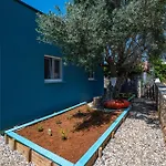 1 Bedroom Nice Home In Peroj