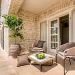 Villa Elena