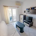 Apartment Sunshine 80 M From Beach