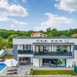 Stunning Home In Labin With Kitchen