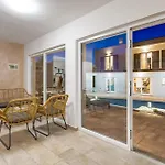 Villa Kunj