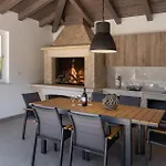 Villa Nia