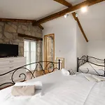 Casa Zamarija