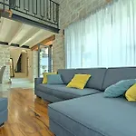 Villa M