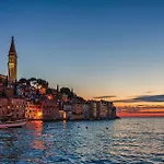 Awesome Apartment In Rovinj With Kitchen