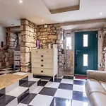 Awesome Home In Mutvoran 2A With Wi-Fi