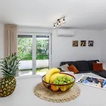 Amazing Apartment In Rovinj With Kitchen