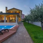 Villa Mala