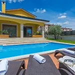 Villa Mala