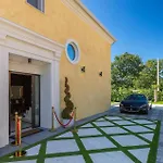 Villa Santo