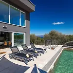 Villa Tata
