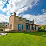 Villa Valica