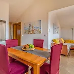 1 Bedroom Nice Apartment In Medulin