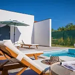 Villa Mateo