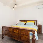Villa Rosa Kringa