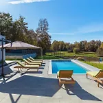 Villa Lara Baksi