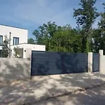 Villa Luce Verde