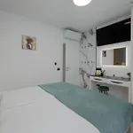 Awesome Home In Stinjan With Wifi