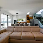 Villa Ely