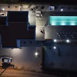 Casa Belladonna With Heated Pool And Kids Playground