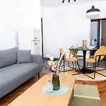 Charming Flat With Comfy Terrace,3001
